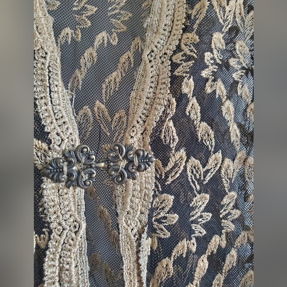 Vintage Lace Cardigan - Picture 3 of 3